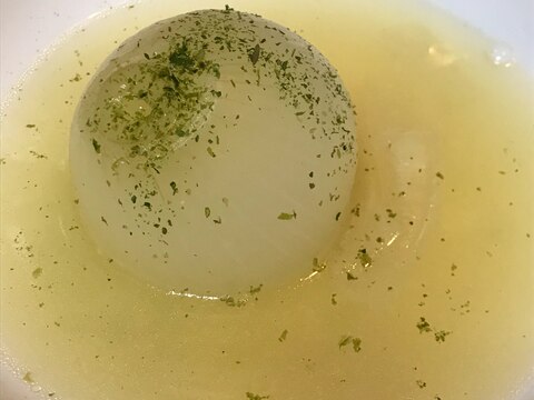 丸ごと新たまねぎを使ったスープ